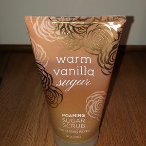 Bath and Body Works Foaming Sugar Scrub